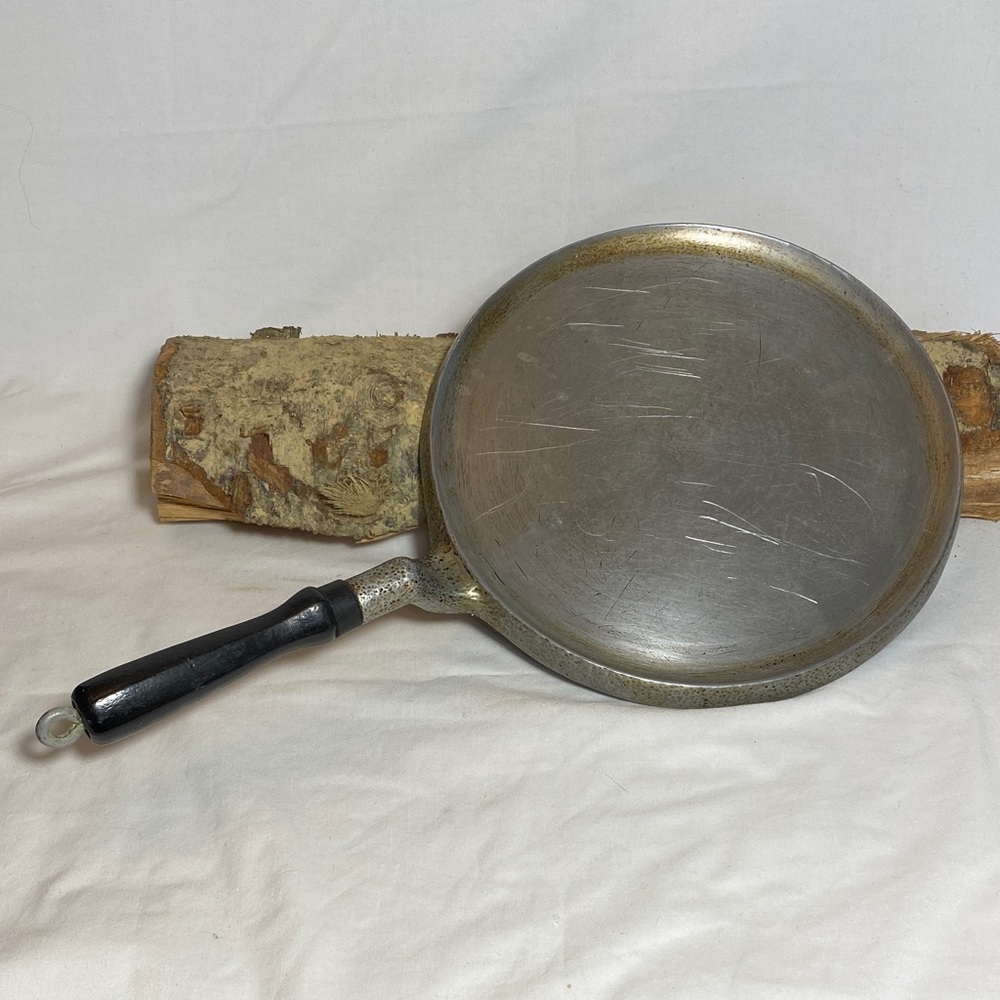 Vintage (1920-30’s) Club Hammercraft Aluminum Griddle with Black Wood Handle